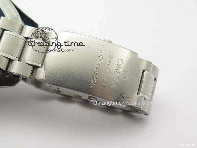 1223 Efficient Speedmaster JHF SS Snoopy Award 45th Anniversary White dial On SS Bracelet 8239